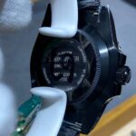 106R BLAKEN 40mm RED, caixa DLC,mostrador preto, bracelete metal DLC ,cal (7)